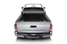 Load image into Gallery viewer, Truxedo 16-20 Toyota Tacoma 6ft Sentry CT Bed Cover
