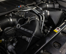 Load image into Gallery viewer, Mishimoto 12-16 BMW F10 M5 Intercooler Kit (Wrinkle Black)
