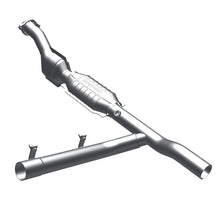 Load image into Gallery viewer, MagnaFlow Conv DF 97-98 Ford Trucks 4.6L
