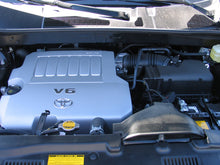 Load image into Gallery viewer, K&amp;N 01-06 Toyota Camry / 04-10 Sienna / 01-09 Highlander / 03-06 Lexus RX330 Drop In Air Filter
