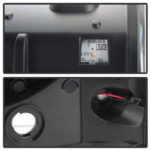 Load image into Gallery viewer, Spyder Ford F250/350/450 05-07 Projector Headlights - Light Bar DRL LED - Black PRO-YD-FS05V2-LB-BK
