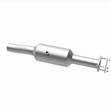 Load image into Gallery viewer, MagnaFlow 16-19 Ford E-450 Super Duty Base V10 6.8L Underbody Direct-Fit Catalytic Converter
