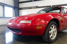 Load image into Gallery viewer, 1993 Eunos Roadster
