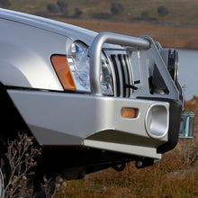 Load image into Gallery viewer, ARB Combar Suit Oe Fog G/Cherokee Wk 05-08 Not 08-11
