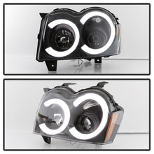 Load image into Gallery viewer, Spyder 05-07 Jeep Grand Cherokee - Light Bar Projector Headlights - Black - PRO-YD-JGC05V2-LB-BK
