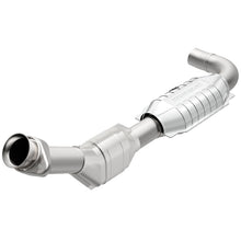Load image into Gallery viewer, MagnaFlow Conv DF 99-00 Ford F-150 4.2L 2WD D/S
