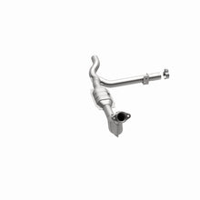 Load image into Gallery viewer, MagnaFlow Conv DF 99-00 Ford F-150 4.6L
