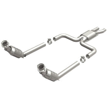 Load image into Gallery viewer, MagnaFlow Direct fit Catalytic Converter, Lincoln 03-06 8 3.9L; Y Pope Assy
