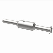 Load image into Gallery viewer, MagnaFlow 09-10 Ford F-550 Super Duty V10 6.8L Rear Underbody Direct Fit Catalytic Converter
