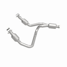 Load image into Gallery viewer, Magnaflow 14-15 Chevrolet Silverado 1500 5.3L Direct-Fit Catalytic Converter
