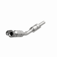 Load image into Gallery viewer, MagnaFlow Conv DF 03-04 Pontiac Vibe 1.8L
