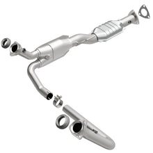 Load image into Gallery viewer, MagnaFlow Conv DF Chevy Astro 00-04 4.3L
