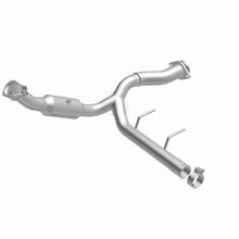 Load image into Gallery viewer, MagnaFlow Right Side Converter Direct Fit 15-17 Ford F-150 5.0L
