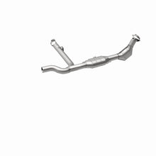 Load image into Gallery viewer, MagnaFlow Conv DF 99-00 Ford F-150 4.6L
