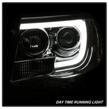 Load image into Gallery viewer, Spyder Toyota Tacoma 05-11 Projector Headlights - Light Bar DRL - Chrome PRO-YD-TT05V2-LB-C
