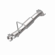 Load image into Gallery viewer, Magnaflow Conv DF 2001-2006 Chevrolet Silverado 3500

