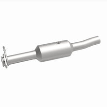 Load image into Gallery viewer, MagnaFlow 09-10 Ford F-550 Super Duty V10 6.8L Rear Underbody Direct Fit Catalytic Converter
