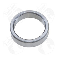 Load image into Gallery viewer, Yukon Gear Toyota Bearing Retainer For 01-02 4Runner / 01-04 Tacoma &amp; 00-06 Tundra
