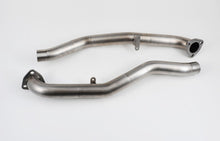 Load image into Gallery viewer, AWE Tuning Porsche 997.2 Performance Cross Over Pipes
