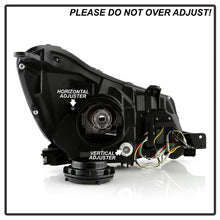 Load image into Gallery viewer, Spyder Signature Subaru Forester 14-16 Halogen Model Only Headlights (PRO-YD-SUFO14SI-BK)
