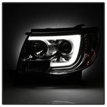 Load image into Gallery viewer, Spyder Toyota Tacoma 05-11 Projector Headlights - Light Bar DRL - Chrome PRO-YD-TT05V2-LB-C
