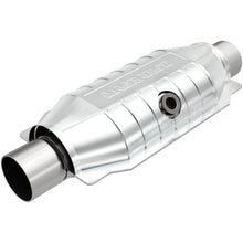 Load image into Gallery viewer, MagnaFlow Conv Universal 2.25 inch Midbed O2 Rear CA
