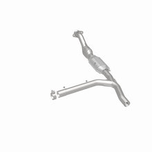 Load image into Gallery viewer, MagnaFlow Conv DF 97-98 Ford Trucks 4.6L
