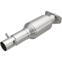 Load image into Gallery viewer, MagnaFlow California Grade Catalytic Converter Direct Fit 91-92 Oldsmobile Bravada V6 4.3L

