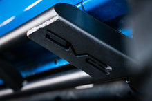 Load image into Gallery viewer, DV8 Offroad 21-22 Ford Bronco FS-15 Series Rock Sliders
