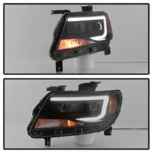 Load image into Gallery viewer, xTune Chevy Colorado 15-17 HalogenOnly Projector Headlights - Black Smoked PRO-JH-CCO04-LBDRL-BSM
