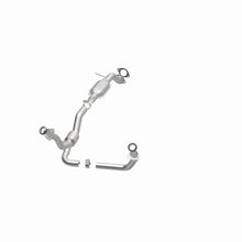 Load image into Gallery viewer, MagnaFlow Conv DF 00-05 Chevy Blazer / 00-05 GMC Jimmy / 00-01 Olds Bravada 4.3L 4dr 2WD
