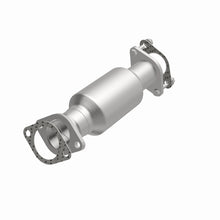 Load image into Gallery viewer, MagnaFlow Conv Direct Fit 2011 Kia Sorento 3.5 Underbody
