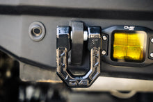 Load image into Gallery viewer, DV8 Offroad Elite Series D-Ring Shackles - Pair (Black)

