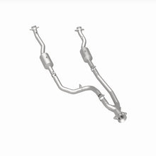Load image into Gallery viewer, MagnaFlow 20-21 Ford Transit-150 Single Underbody V6 3.5L RWD Direct-Fit Catalytic Converter
