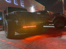 Load image into Gallery viewer, ORACLE Lighting 18-22 Jeep Wrangler JL/ 20-22 Gladiator JT Skid Plate w/ Integr LED Emitters - Amber
