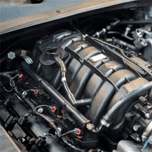 Load image into Gallery viewer, Grams Performance 05-18 Dodge Hemi 5.7L/6.1L/6.2L/6.4L Fuel Rail - Black
