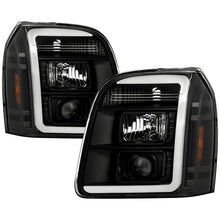 Load image into Gallery viewer, Spyder GMC Yukon 07-14/Denali 07-14 /XL 07-14 V2 Projector Headlights - Black PRO-YD-GY07V2SI-BK
