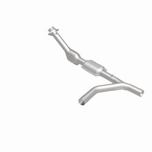 Load image into Gallery viewer, MagnaFlow Conv DF 00-04 Ford E150 4.6L Passenger Side
