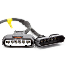 Load image into Gallery viewer, Pedal Commander Lexus/Mitsubishi/Suzuki/Toyota Throttle Controller
