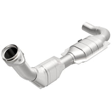 Load image into Gallery viewer, MagnaFlow Conv DF 99-00 Ford F-150 4.6L
