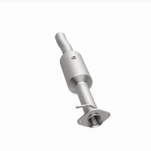 Load image into Gallery viewer, MagnaFlow 09-10 Ford F-550 Super Duty V10 6.8L Rear Underbody Direct Fit Catalytic Converter
