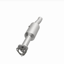 Load image into Gallery viewer, MagnaFlow 16-19 Ford E-450 Super Duty Base V10 6.8L Underbody Direct-Fit Catalytic Converter
