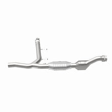 Load image into Gallery viewer, MagnaFlow Conv DF 97-98 Ford Trucks 4.6L
