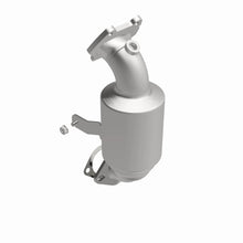 Load image into Gallery viewer, Magnaflow 14-16 Ram ProMaster 1500/2500/3500 V6 3.6L CARB Compliant DirectFit Catalytic Converter
