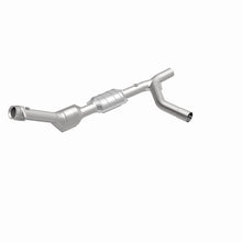 Load image into Gallery viewer, MagnaFlow Conv DF 00-04 Ford E150 4.6L Passenger Side
