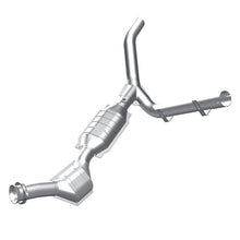 Load image into Gallery viewer, MagnaFlow Conv DF 97-98 Ford F-150 4.6L
