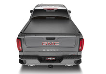Load image into Gallery viewer, Truxedo 20-21 GM 1500 (New Body) w/ CarbonPro Bed 5ft 9in Lo Pro Bed Cover
