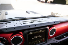 Load image into Gallery viewer, DV8 Offroad 18-23 Jeep Gladiator Digital Device Dash Mount
