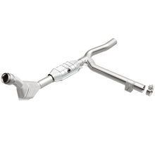 Load image into Gallery viewer, MagnaFlow Conv DF 99-00 Ford F-150 4.2L 50S
