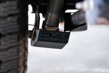 Load image into Gallery viewer, DV8 Offroad 2021-2022 Ford Bronco Rear Shock Guard Skid Plates
